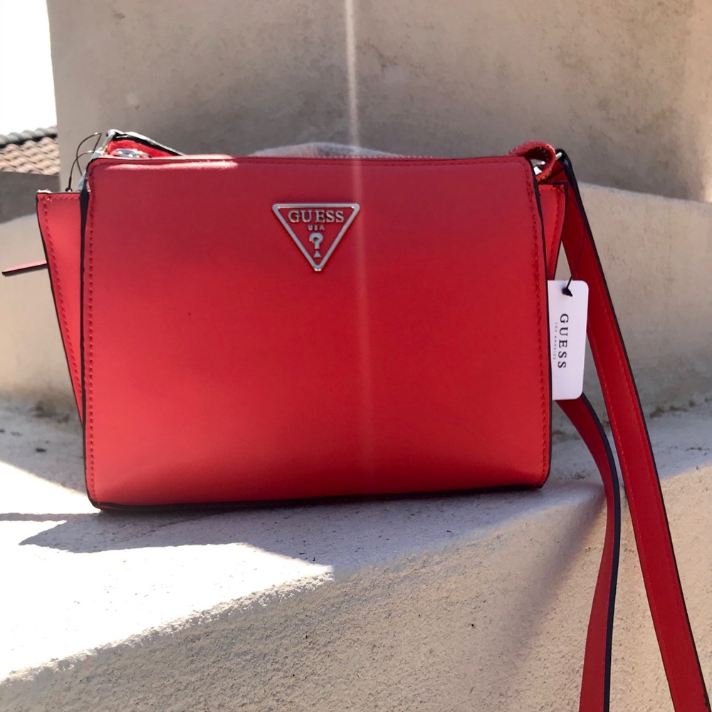 Guess Purse - Picture 4 of 6